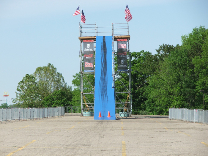 The ski jump starting ramp