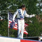 Robbie greets the crowd