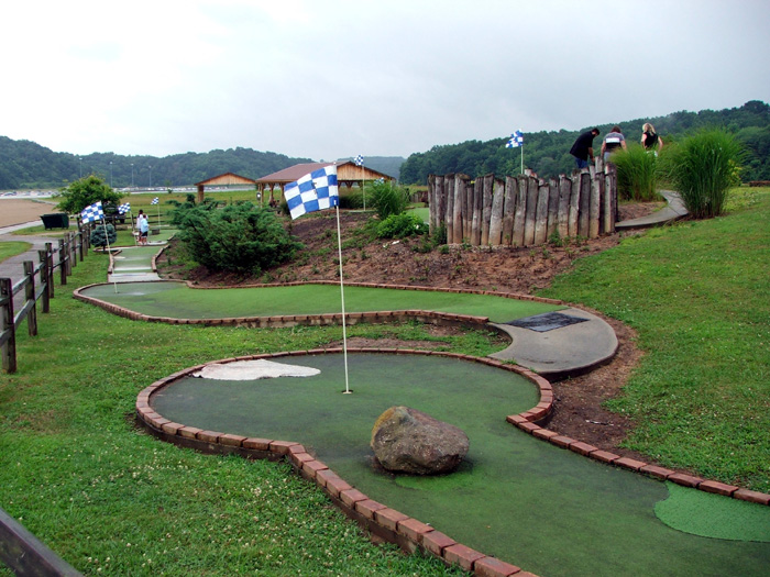 Miniature golf course