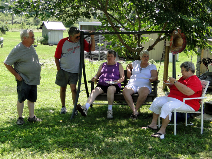 Bob, Charlie, Mom, Penny and Karen