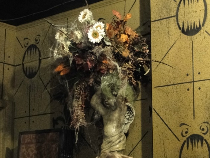 The decor