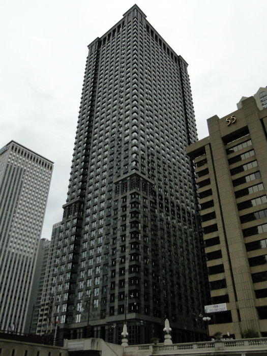 Leo Burnett Building