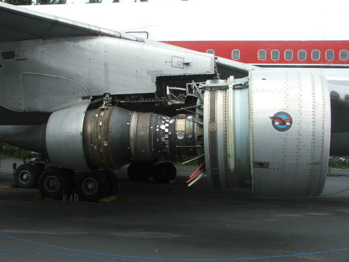 Boeing 747