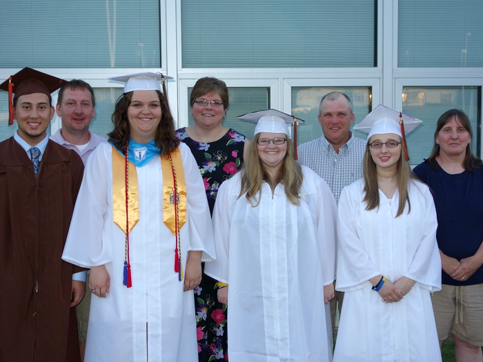 Cameron, Eddie, Sarah, Julie, Taylor, John, Tali and Sara