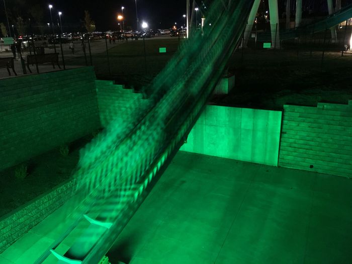 Fury 325