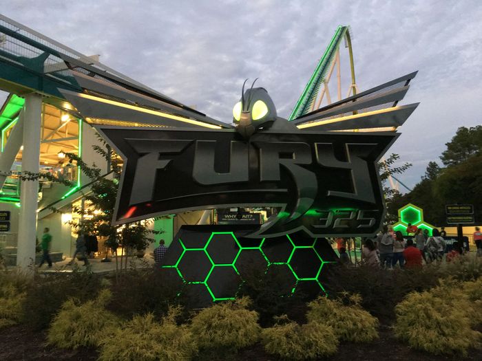 Fury 325