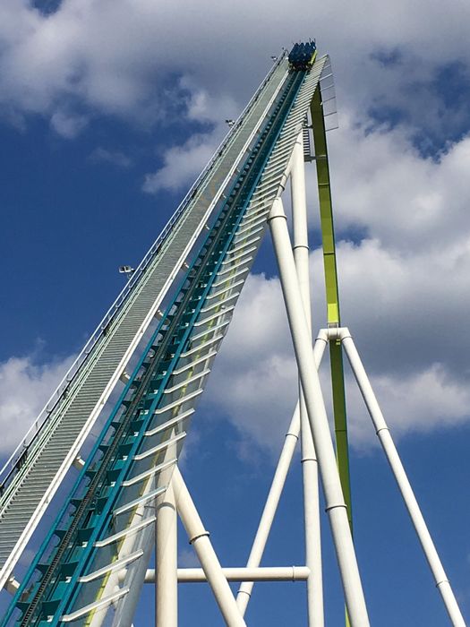 Fury 325