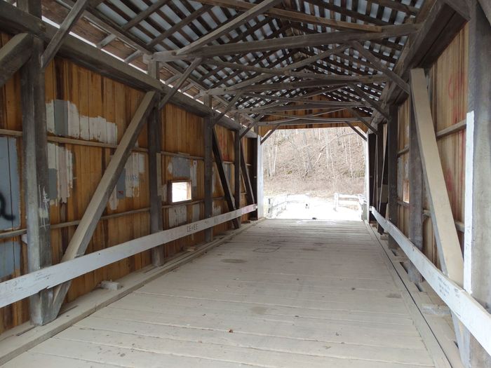 Henry Covered Bridge