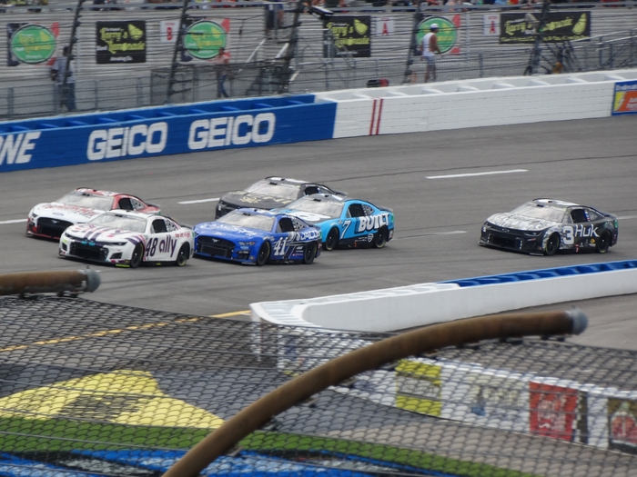 Federated Auto Parts 400