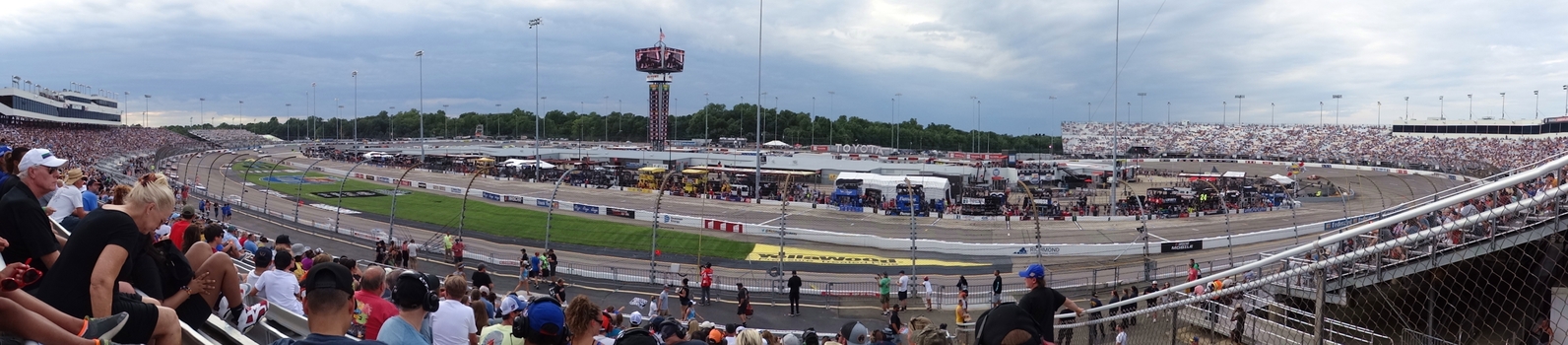 Federated Auto Parts 400